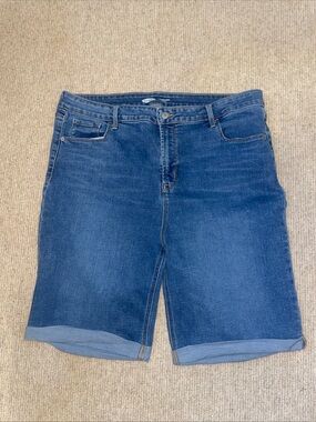 Old Navy Blue Denim High-Rise Bermuda Shorts Stretch Size 18 cuffed